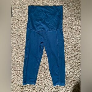 Kindred Bravely Francesca Capri size medium with pockets blue